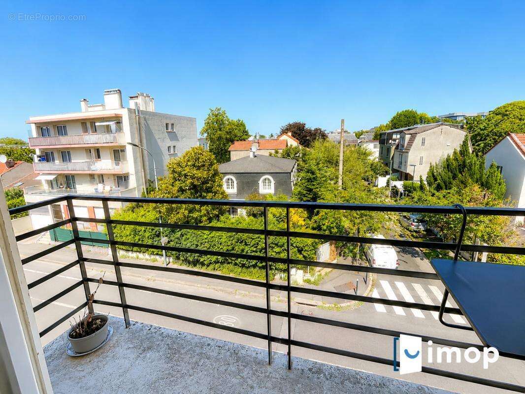 Appartement à BAGNEUX