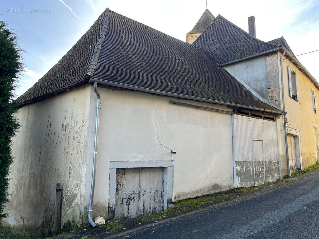 Maison à SARRAZAC