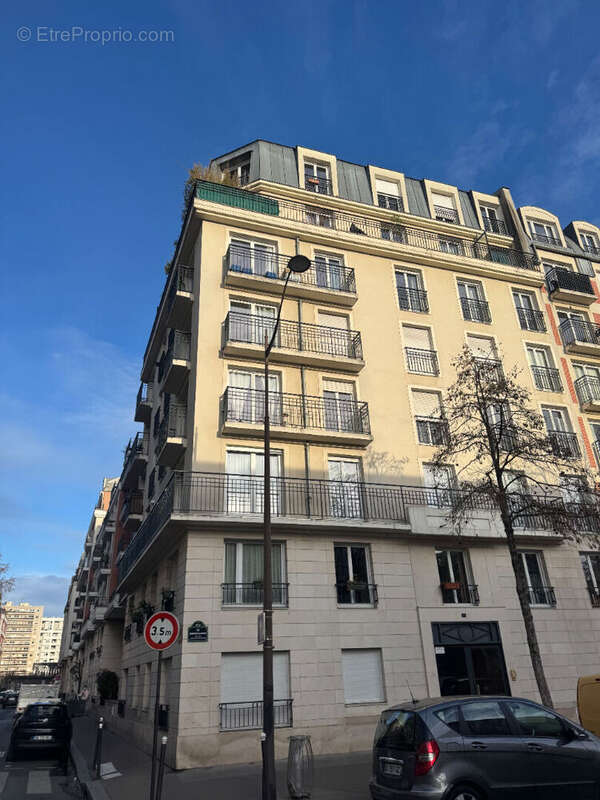 Appartement à PARIS-19E