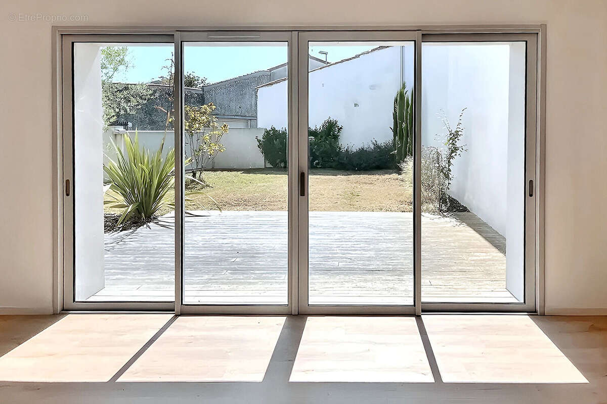 Maison à SAINTE-SOULLE