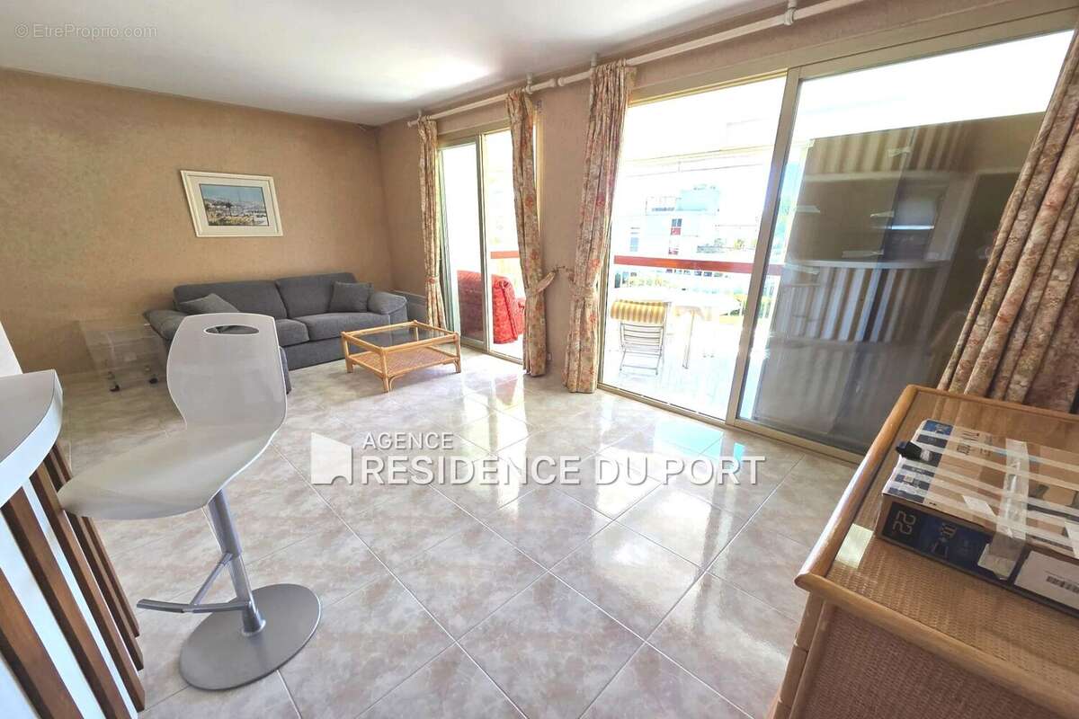 Appartement à MANDELIEU-LA-NAPOULE