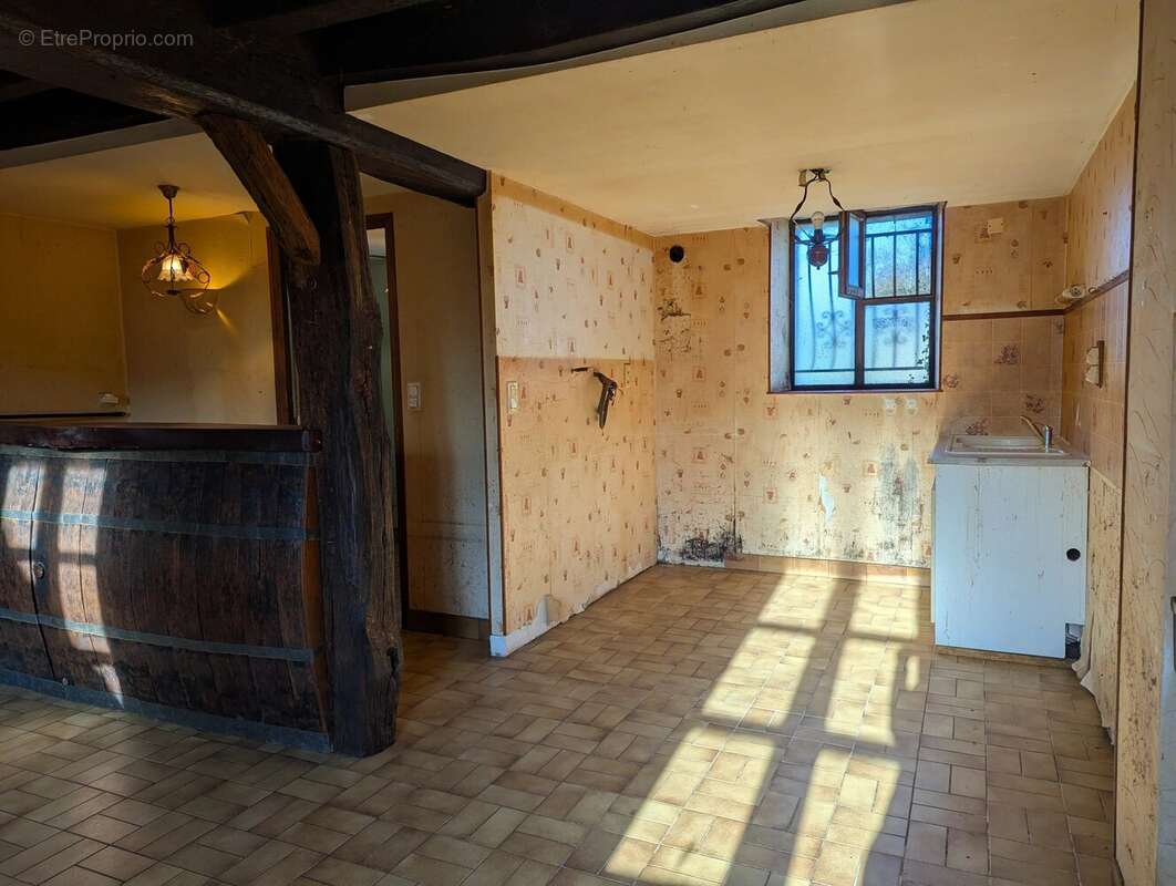 Appartement à COULONGES