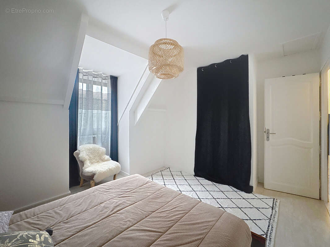 Maison à PARAY-VIEILLE-POSTE