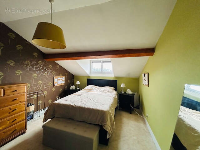 Appartement à SAINT-PRIEST-EN-JAREZ