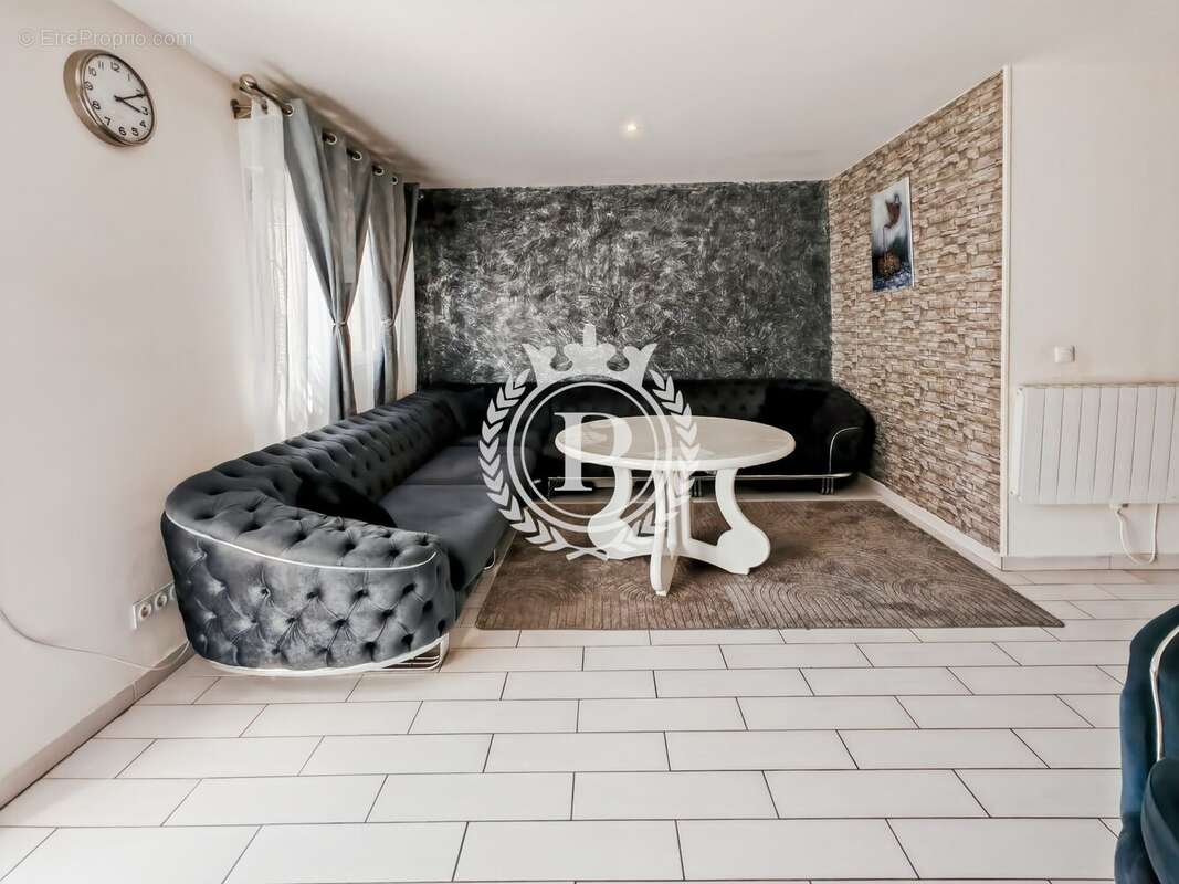 Maison à NEUILLY-SUR-MARNE