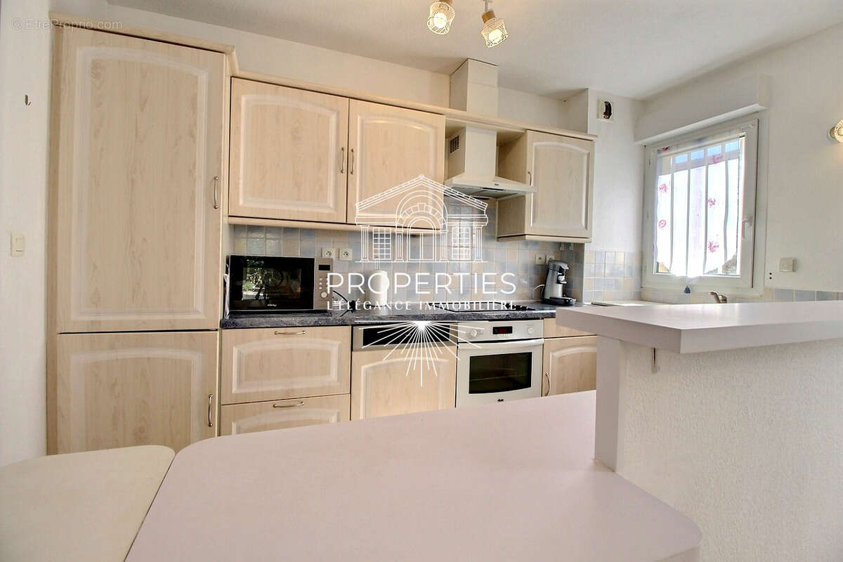 Appartement à BORMES-LES-MIMOSAS
