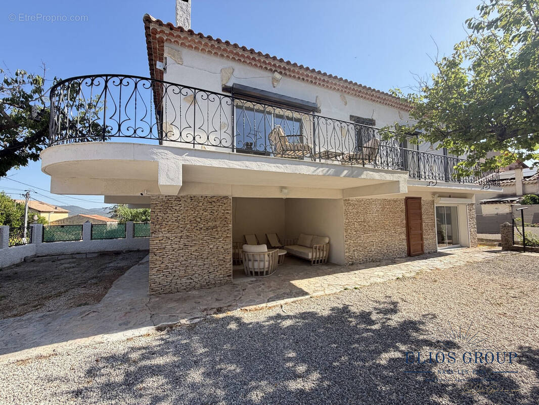 Maison à ROUGIERS