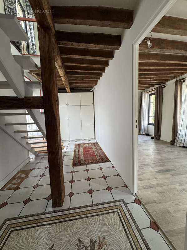 Appartement à VILLE-D&#039;AVRAY