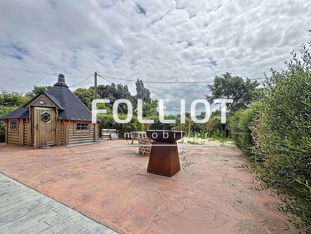 Maison à BRICQUEVILLE-SUR-MER