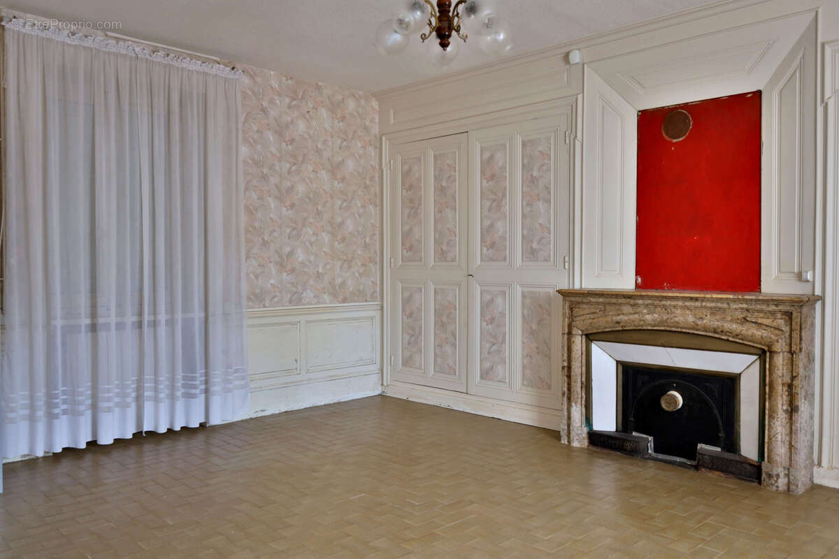 Maison à LUZINAY