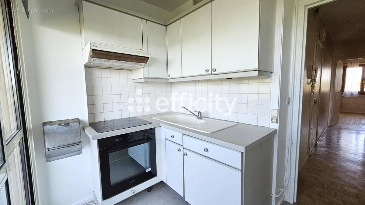 Appartement à FRESNES