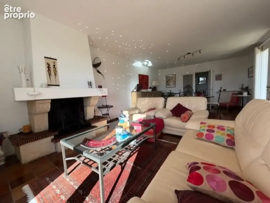 AIGNAN(32) : ELEGANTE MAISON TRADITIONNELLE  des années 80, SANS TRAVAUX, 150m2 habitables, bien située à AIGNAN, sur 2.000m2, l - photo 2