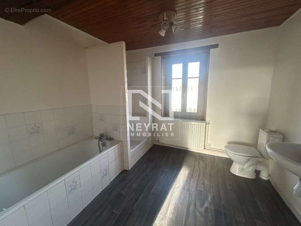 Maison à RIGNY-SUR-ARROUX