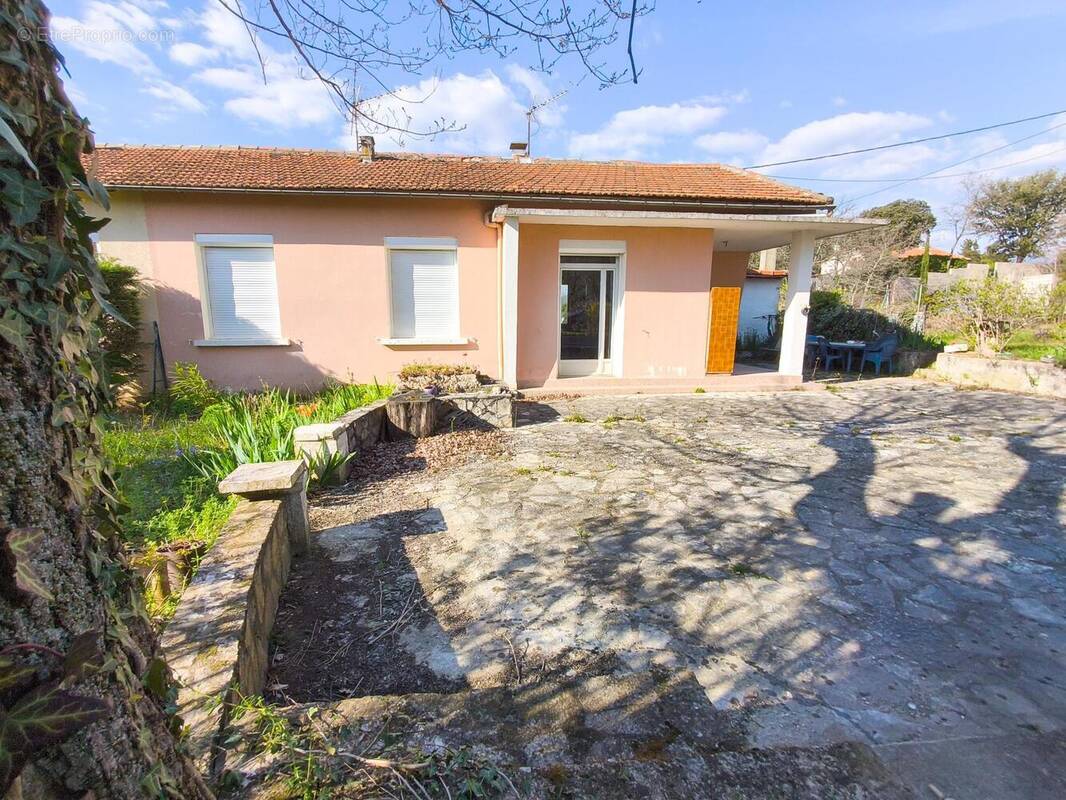 Photo 1 - Maison à VALREAS