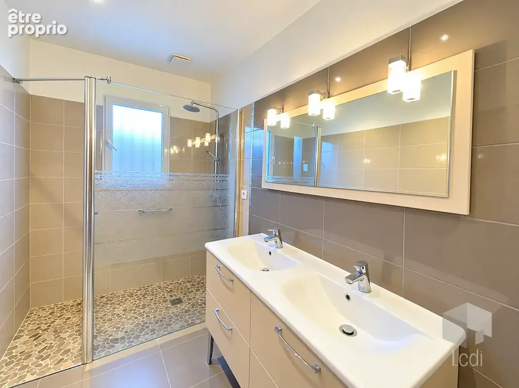 SAUZET, Maison de plain-pied 120 m2 avec piscine - photo 6