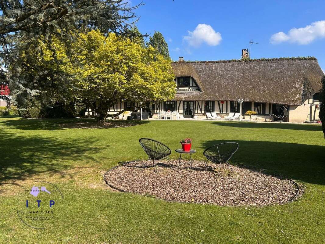 Jardin arrière - Maison à SAINT-OUEN-DU-TILLEUL