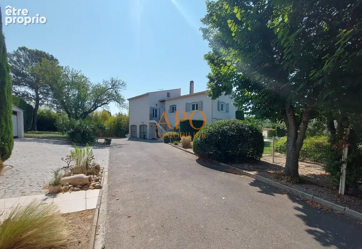 Bastide T9 + 2 villas T3 et T2 sur 6200 m2 de terrain - photo 27