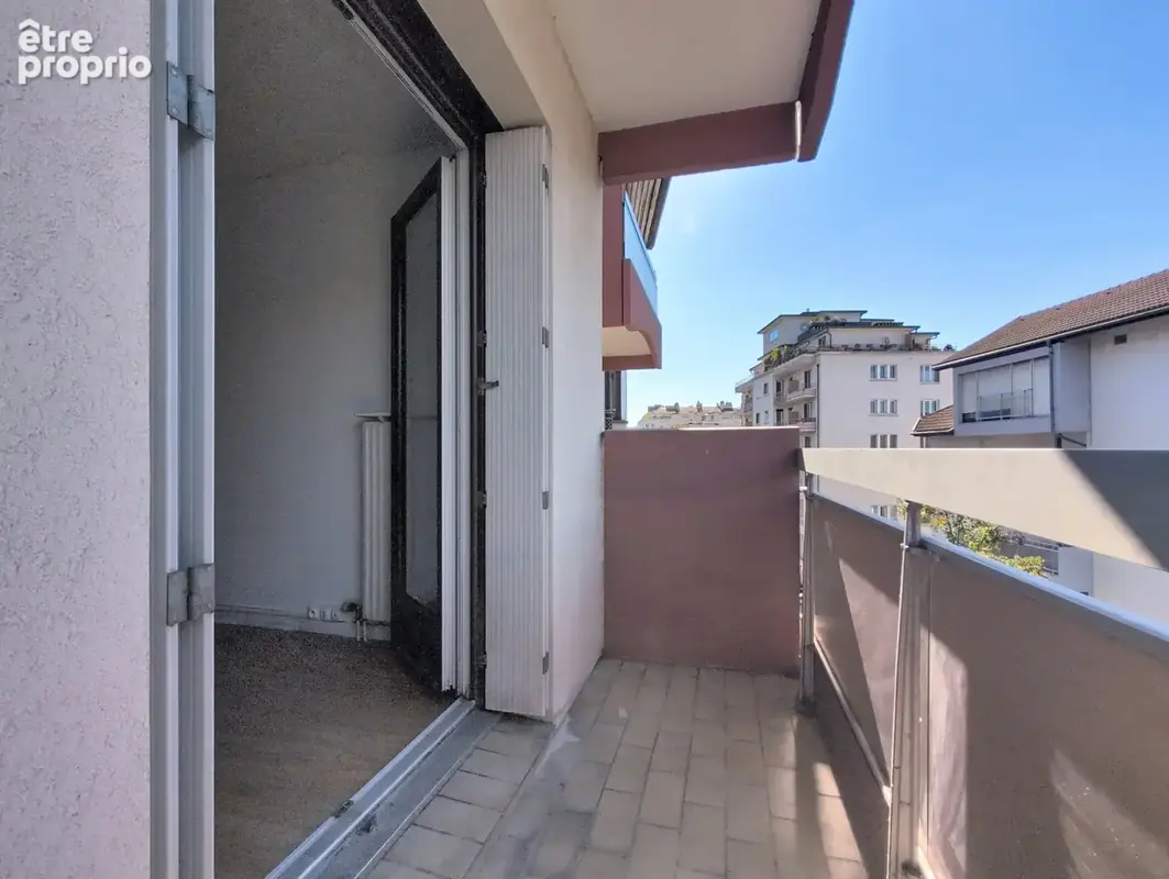 ANNECY - Avenue d'Aléry - T2 au 5ème étage avec balcon - photo 5