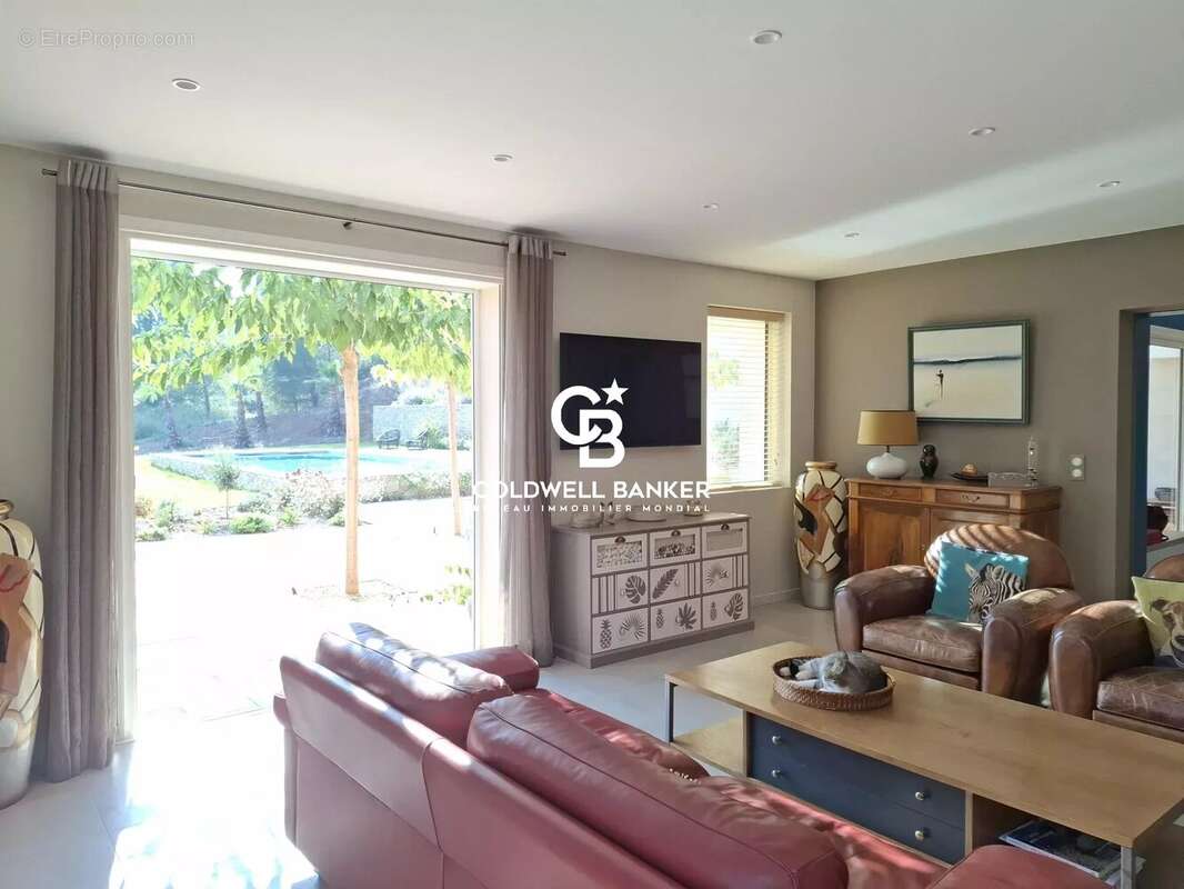 Maison à CARQUEIRANNE