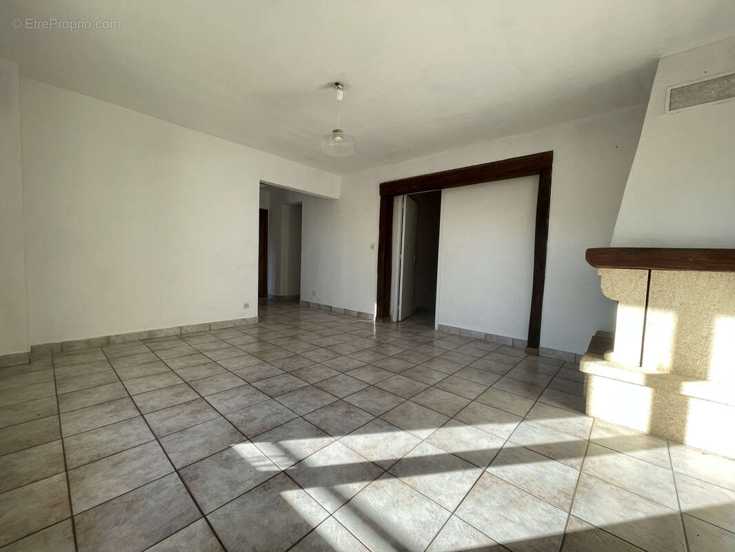 Appartement à VILLIERS-SUR-MORIN