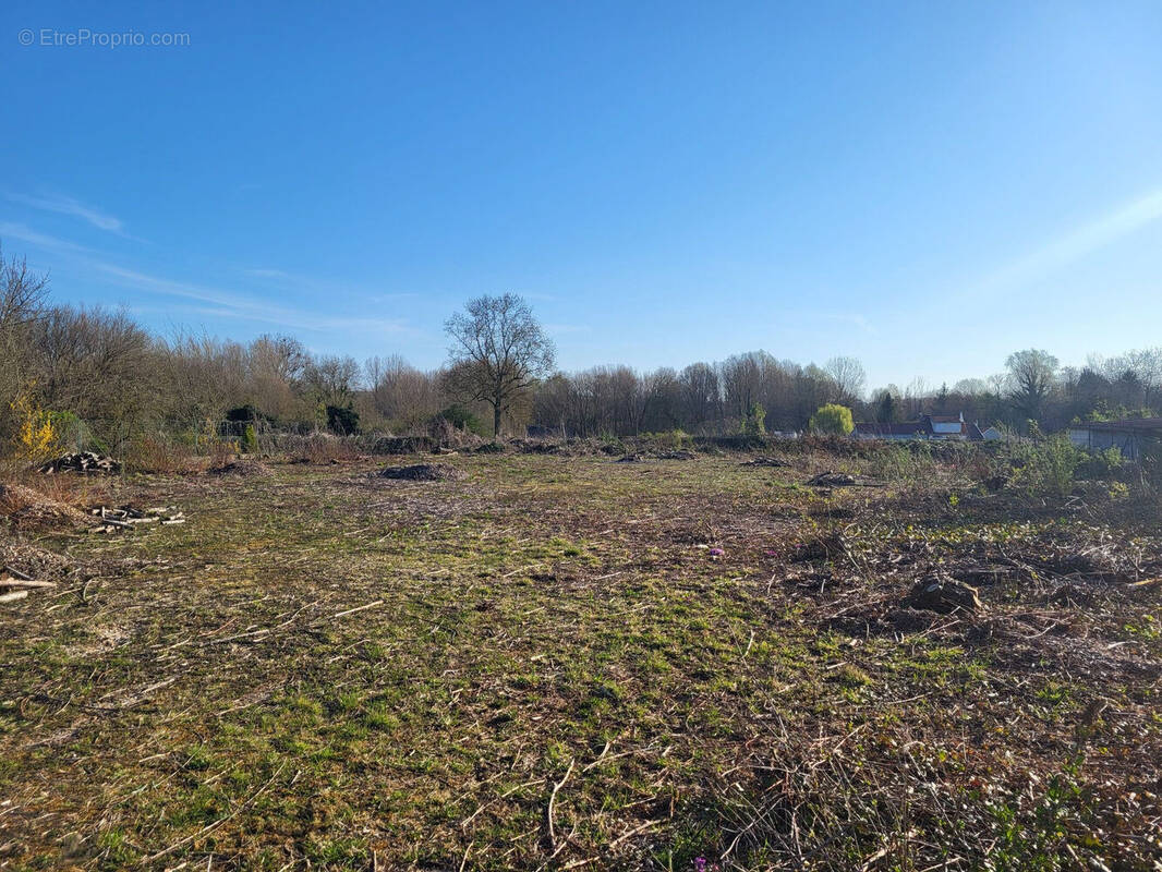 Photo 1 - Terrain à LONGPRE-LES-CORPS-SAINTS