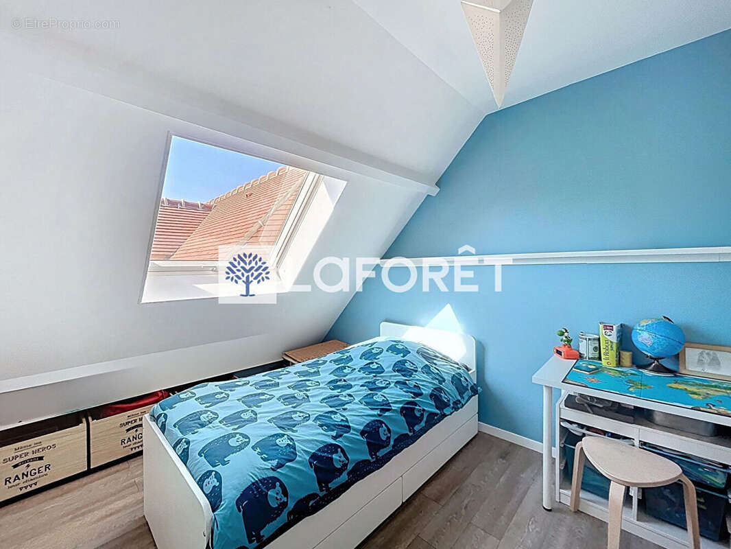 Maison à SAINT-NOM-LA-BRETECHE