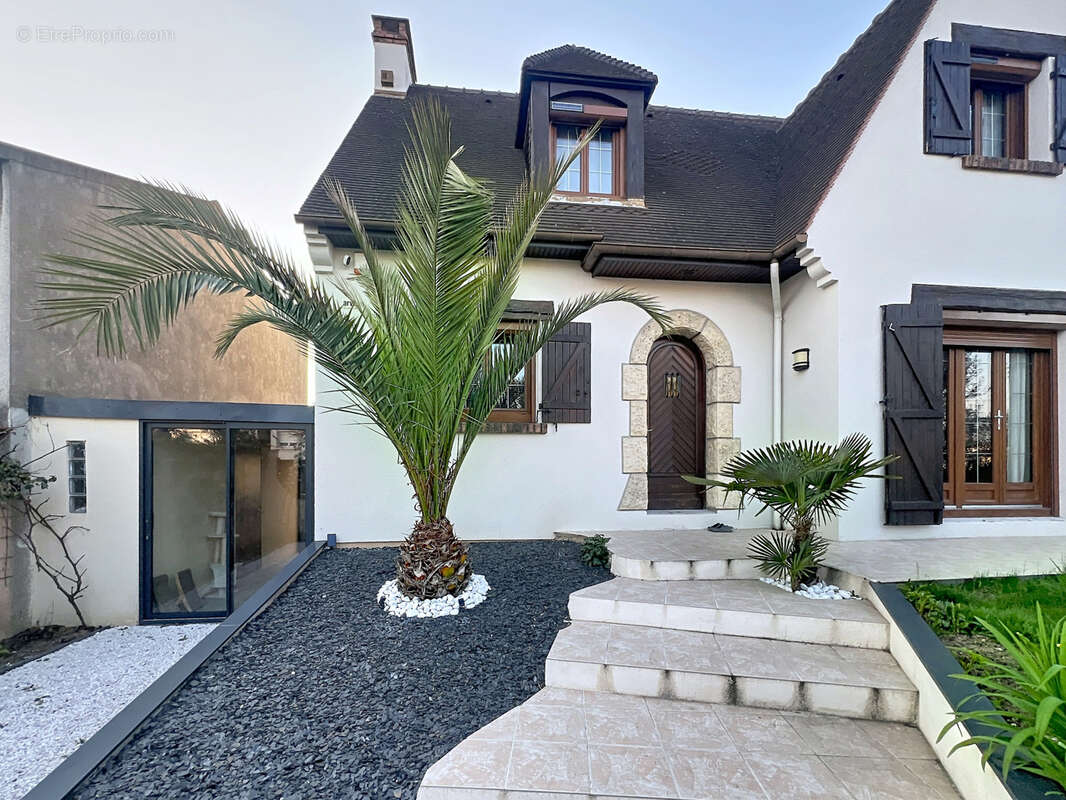 Maison à PARAY-VIEILLE-POSTE