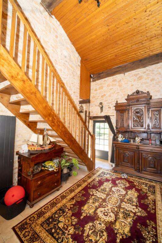 Maison 137 m² à Lussas-Et-Nontronneau  - photo 23