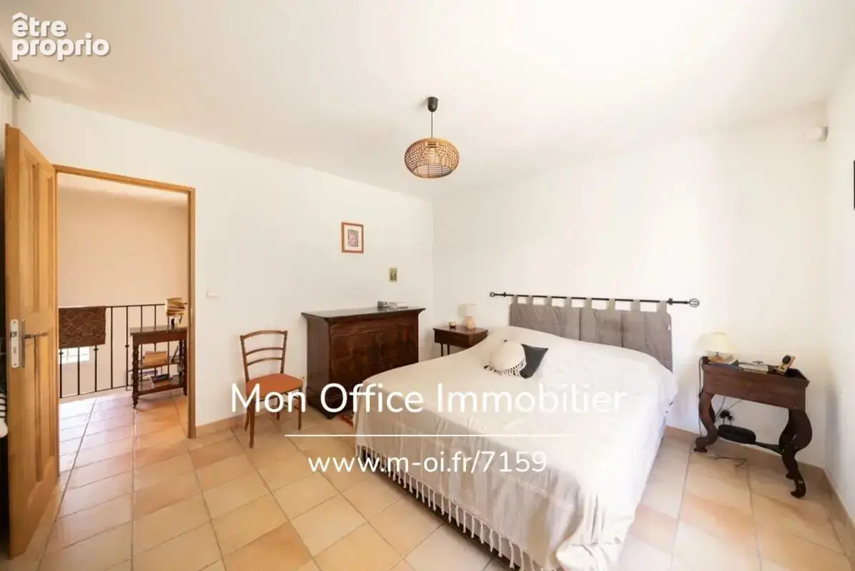 Référence : 7159-DVI. - AIX EN PROVENCE - Celony - Bastide de caractère de 172 m² sur un terrain plat de 2 300 m² avec piscine - photo 9
