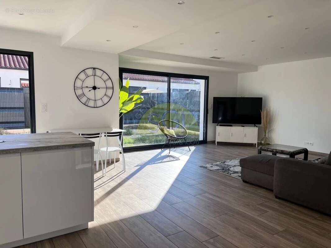 Maison à SAINT-GENIS-DES-FONTAINES