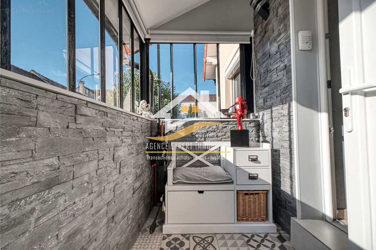 Maison à BALLAINVILLIERS