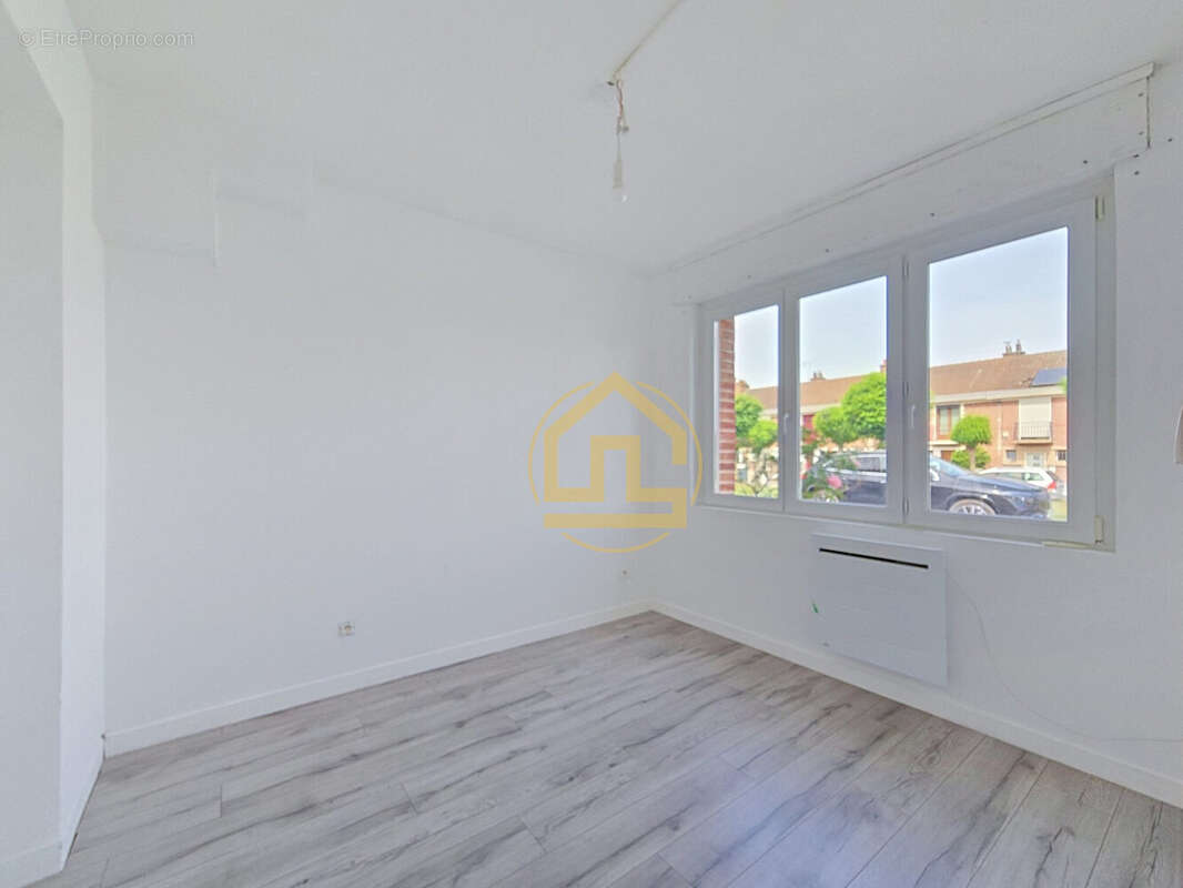 Maison 84 m² à Denain  - photo 7