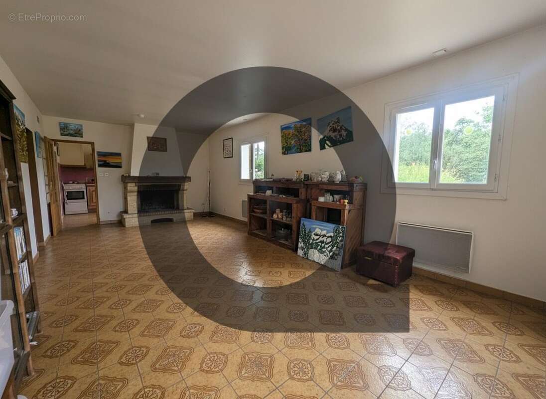 Salon/Séjour  - Maison à HURE