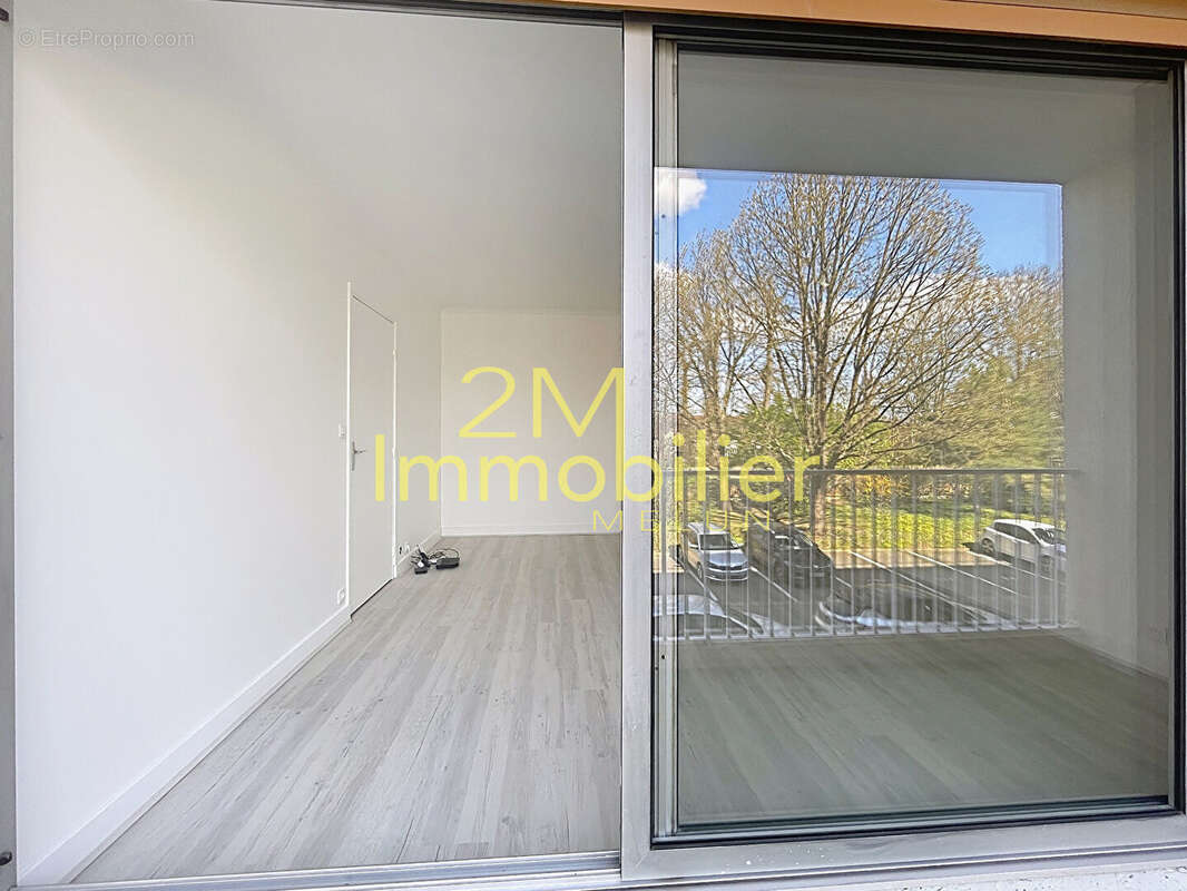 Appartement à VAUX-LE-PENIL