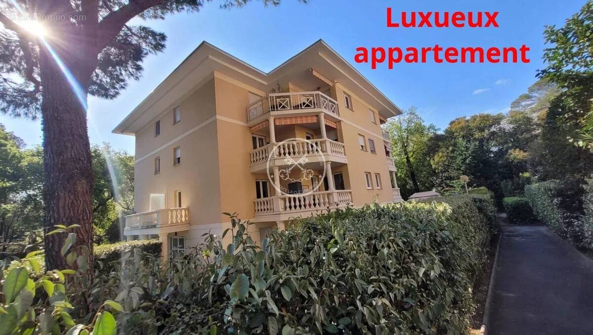 Appartement à FREJUS