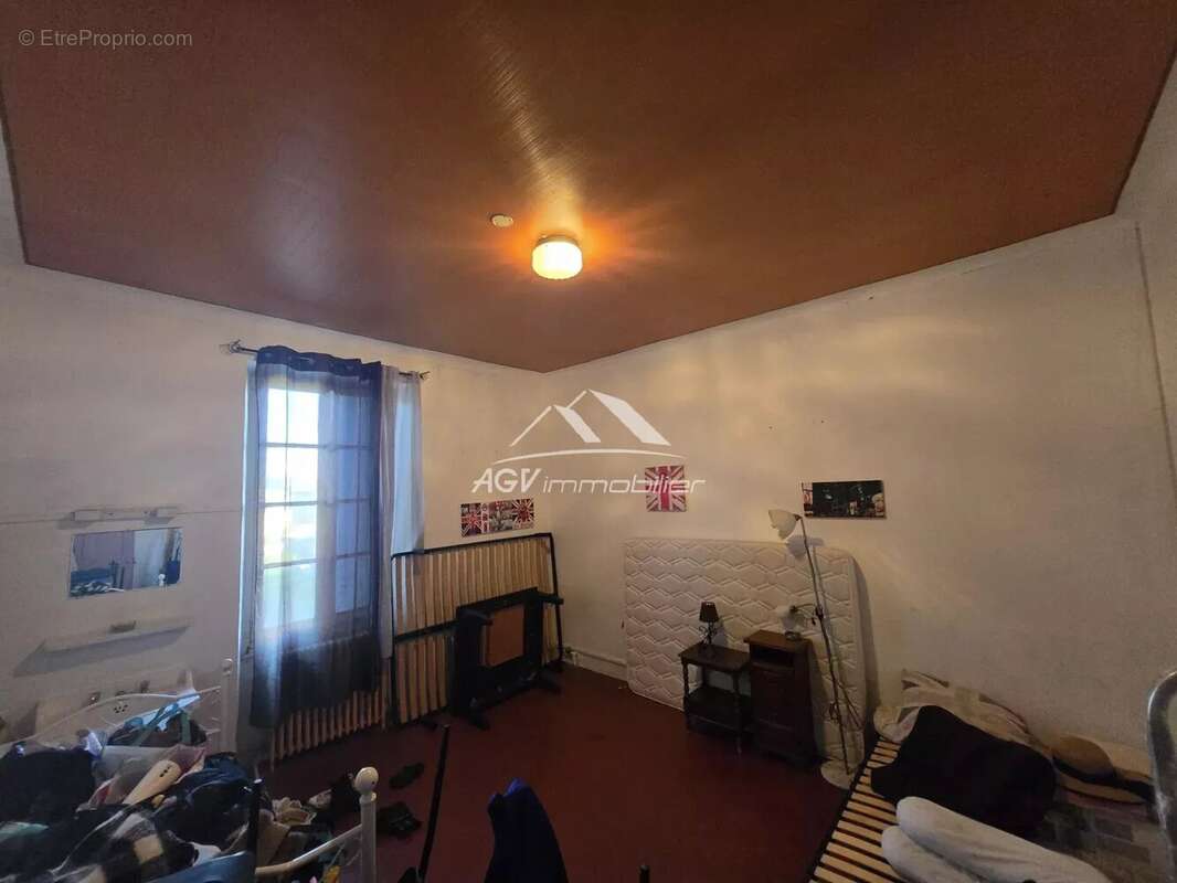 Appartement à SALINDRES