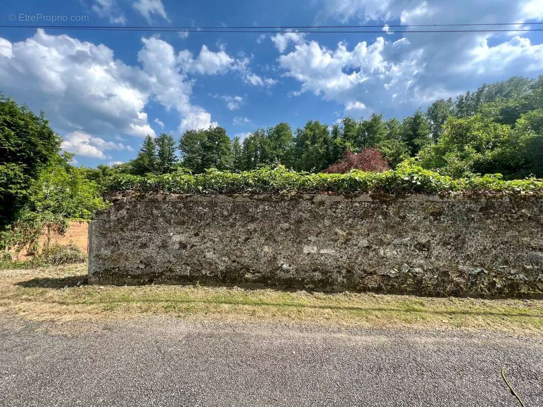 Terrain à DAMPIERRE-EN-YVELINES