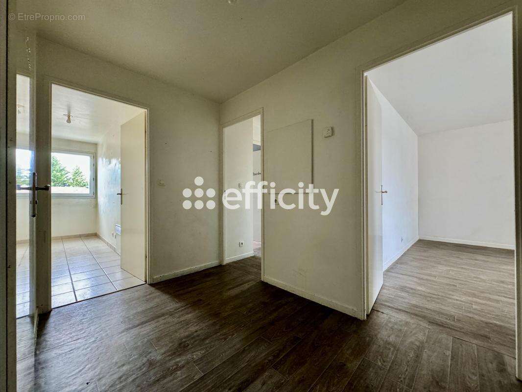 Appartement à VIGNEUX-SUR-SEINE