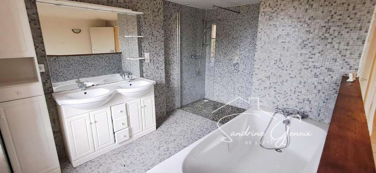 Photo 6 - Maison à SAINT-GENES-LA-TOURETTE