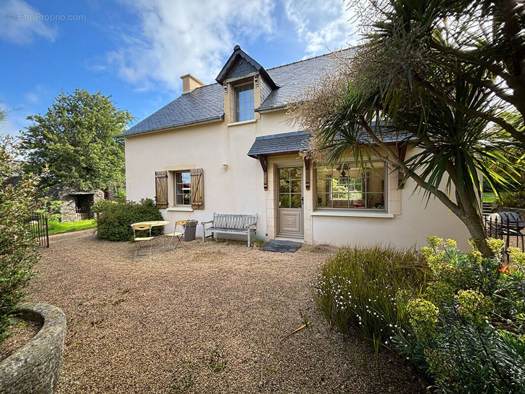 Maison à LAMPAUL-GUIMILIAU