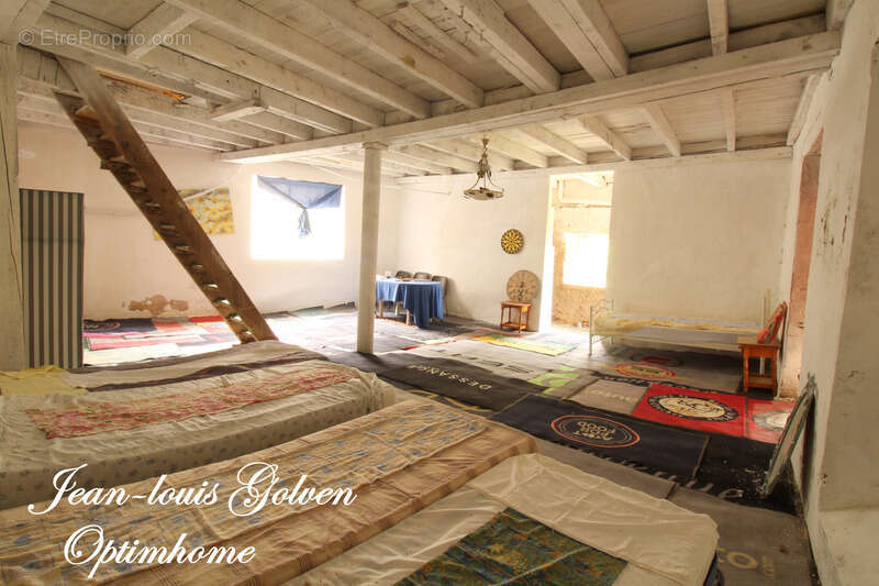 Maison à VERSOLS-ET-LAPEYRE