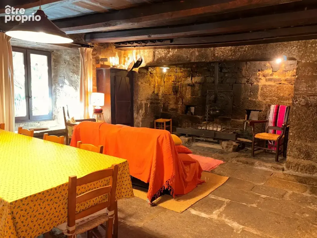 Ancienne ferme avec 1400 m2 de terrain - photo 8