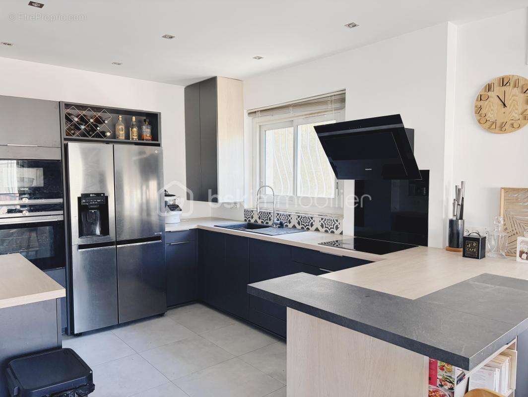 Coup de cœur Rare à la vente au Mourillon – Élégant T3 de 105 m² avec grande terrasse -  cave et garage - photo 10
