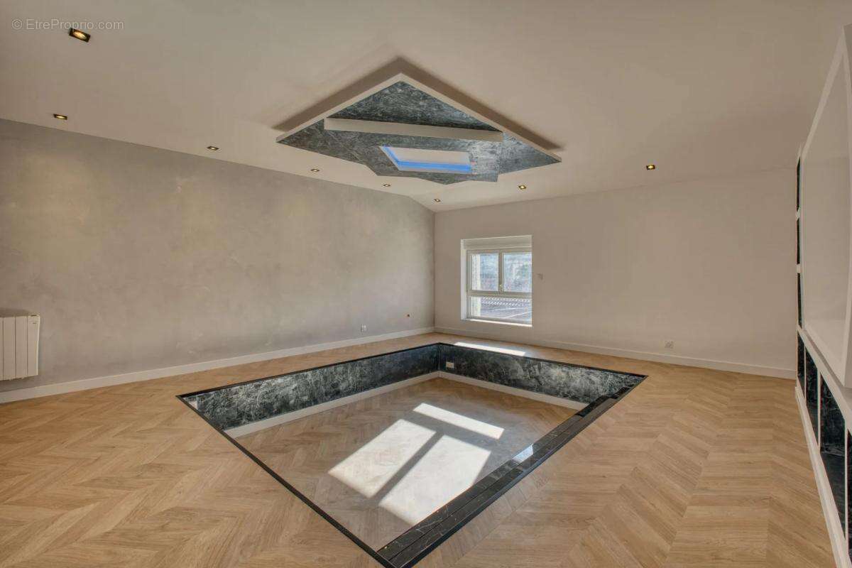 Maison à VAHL-LES-FAULQUEMONT