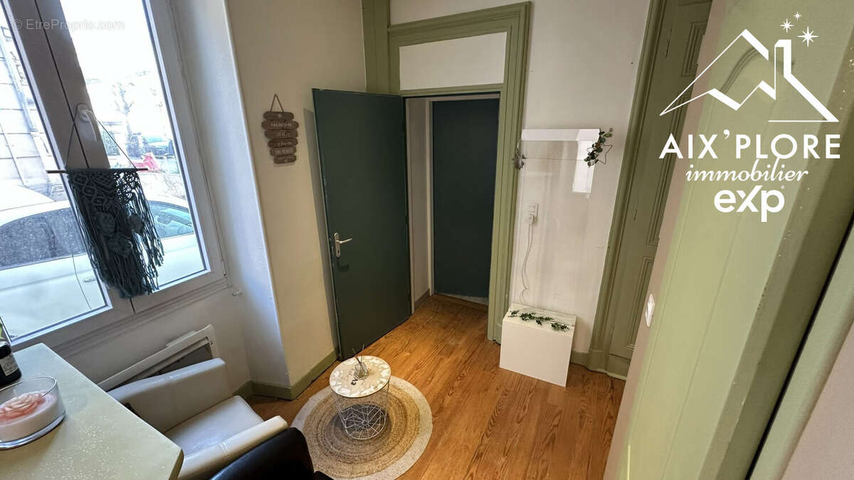 Commerce à AIX-LES-BAINS