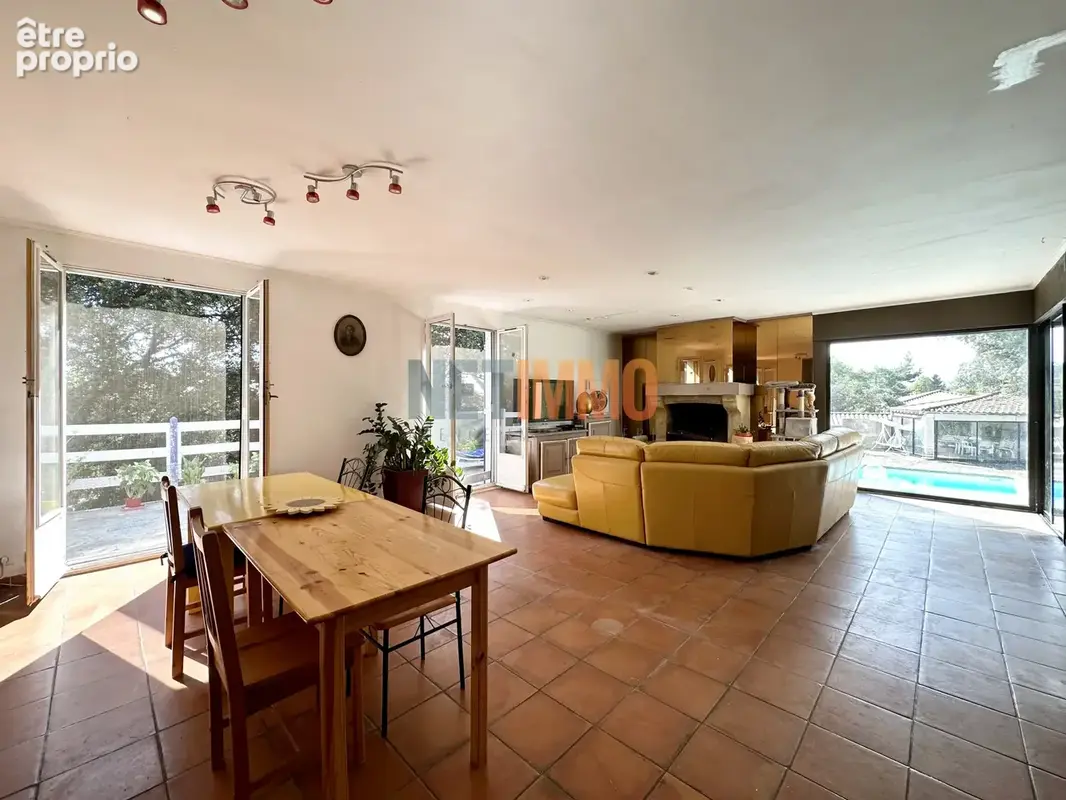 Maison avec piscine et grande parcelle divisible - photo 3