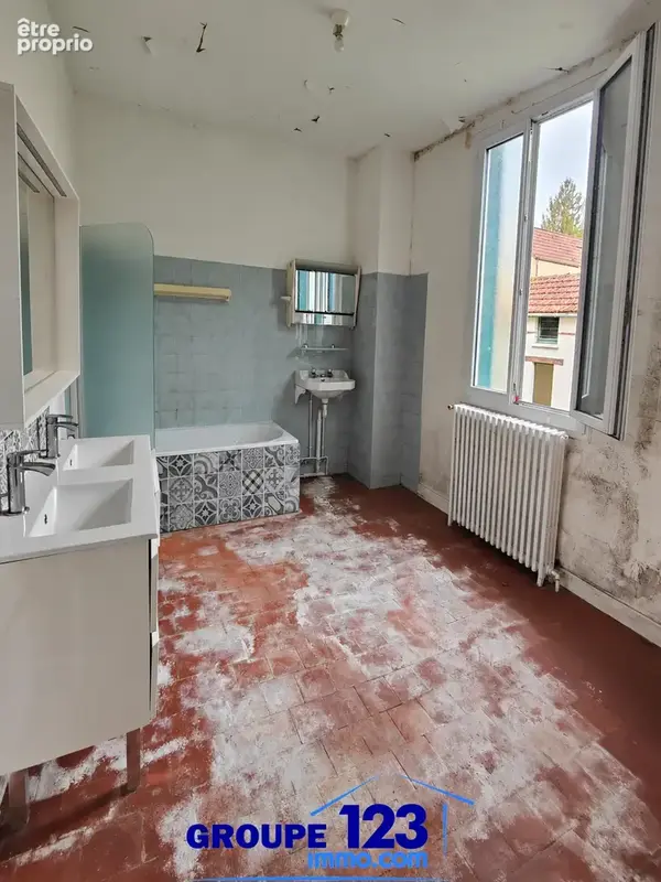 À Migennes, une maison de caractère et sa dépendance - photo 7