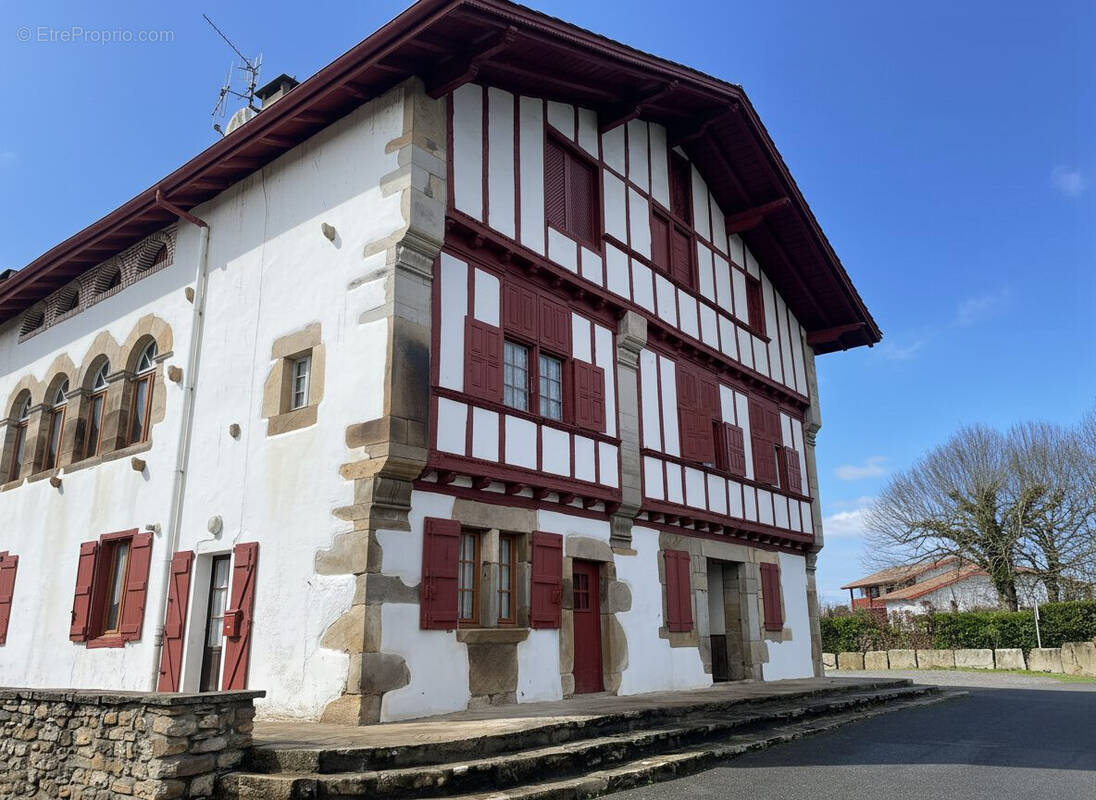 Appartement à SARE