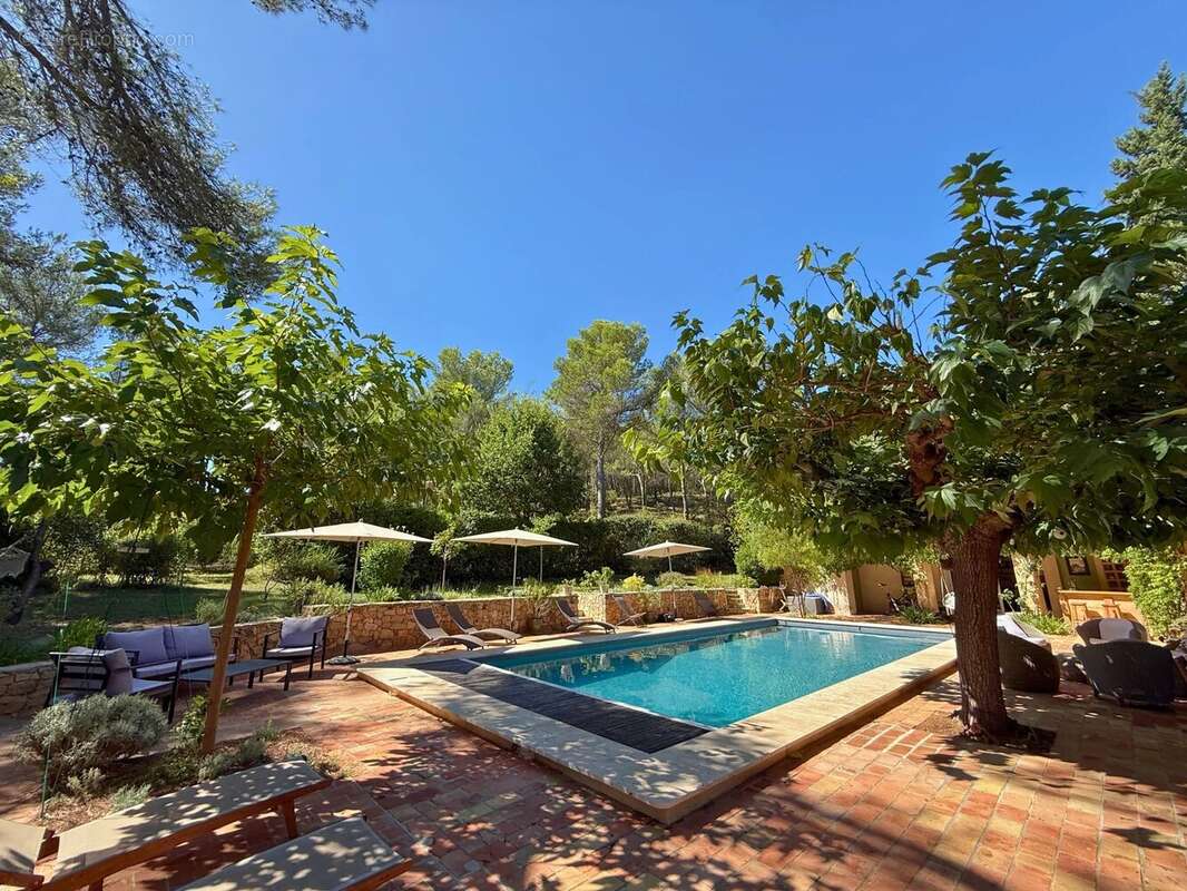 Maison à LE THOLONET