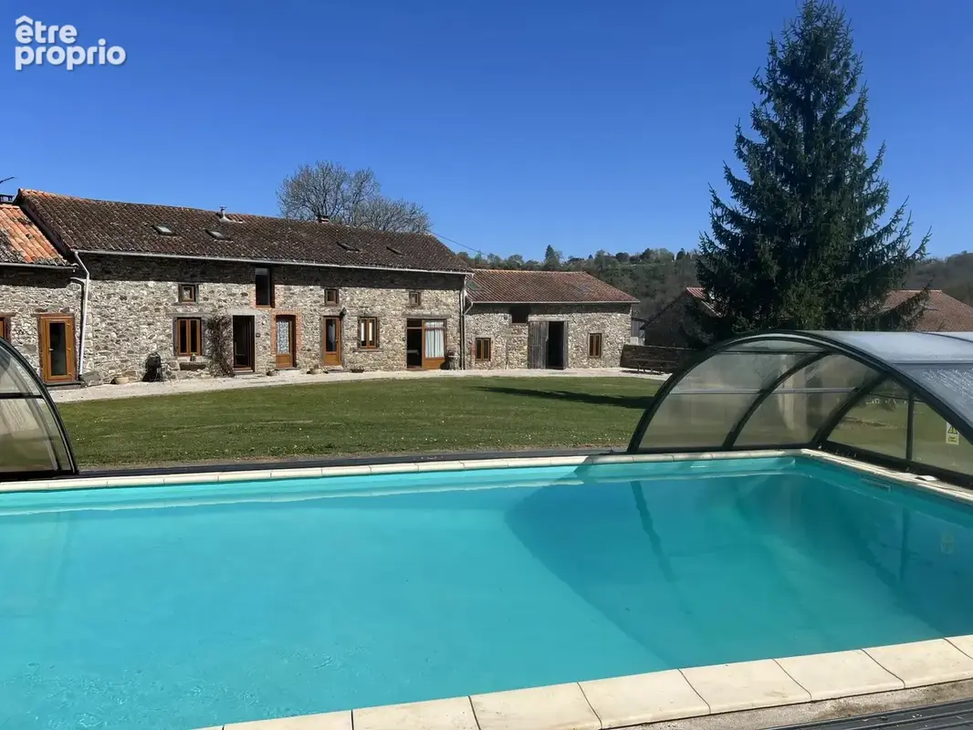 Superbe domaine comprenant 4 maisons dont une à finir et des dépendances sur 40 hectares de terres le long de la rivière - photo 16